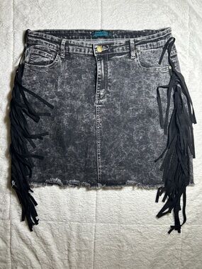 Fringed Acid Wash Denim Skirt - Black